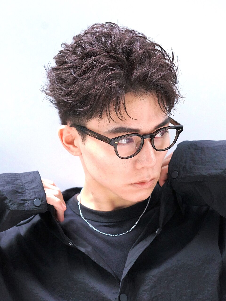ツーブロックマッシュショートレイヤースパイキーショートヘア
