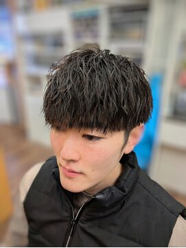 とれかけパーマを生かしたマッシュショート