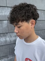 ヒュイル バイ ニアウ(Hwyl by Niau)&nbsp;メンズマッシュパーマ波巻きスパイラルパーマニュアンスパーマ