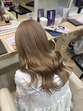 アッシュ 中目黒店(Ash) ミルクティーベージュ