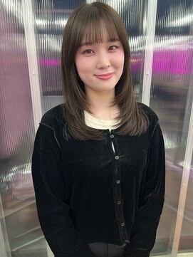 キジ(KIJI) レイヤーカット×オリーブグレージュ