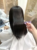 ユヌ(une)&nbsp;暗めオリーブカラー