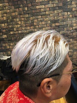 シンズバーバー(SIN'S BARBER) ツーブロ　Ｗカラ―