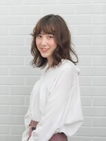 ラテ(Latte)&nbsp;【内麻衣子】アッシュベージュ×ウェーブ