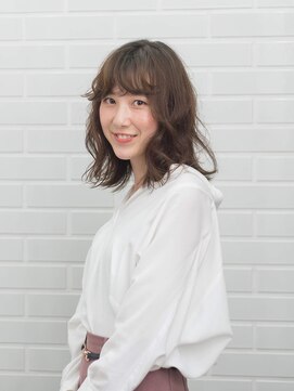 ラテ(Latte) 【内麻衣子】アッシュベージュ×ウェーブ