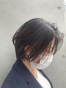 フィルムヘアー(filum hair) 前髪なし前下がりショートボブ