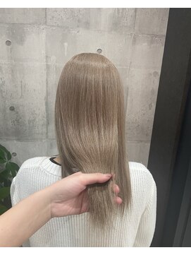 リッシュ(RISH) グレージュ