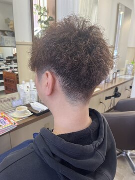 コアフィールフィス(COIFFURE fils) 《見附 今町》メンズ パーマ×刈り上げヘア