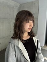 透明感グレージュカラー