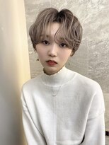 バング顔周りパーマショートカット