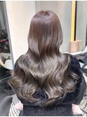 透明感カラーフェミニンロング似合わせカットウェーブミディアム