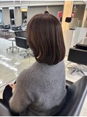オリーブベージュ