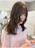 ふわっと動くレイヤーカット×ブリーチなしミルクティーベージュ