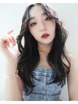 ヘアリラクゼーション クインズベリー(Hair Relaxation Queen's Berry)&nbsp;ロングレイヤースタイルダークパープル