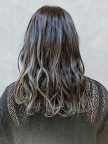 ムウ 難波(MOU)&nbsp;ハッシュカットフルバング似合わせカットレッドブラウン20代30代