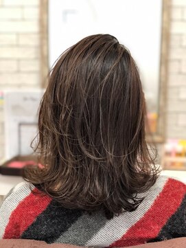 アズビー(azBBB) 【佐賀/ａｚＢＢＢ】外国人風Ｗ３Ｄカラー×ミディアムレイヤー