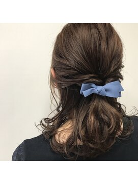 町上津役の美容室 ハーフアップ