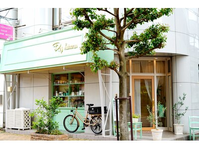 ミントグリーンの看板が目印☆草加駅東バリエ口から徒歩1分！！