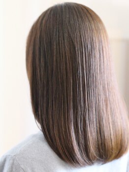 ウル ヘア アンド ライフ(ulu HAIR&LIFE)の写真/【大人女性必見！】年齢によっての髪の悩みを抱えたあなたに…マンツーマン施術で理想の髪型へ