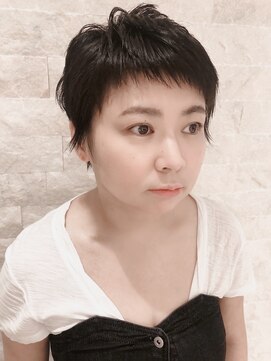 クォーターシーズンズ 茗荷谷(QUARTER SEASONS) セシルカット 小顔カット ショート