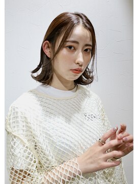 アンビエンテ(ambiente) 2wayバング 耳かけ 小顔効果 インナーカラー 外はね