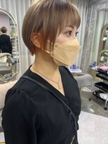 ガルボ ヘアー(garbo hair) ハイトーンショート10代20代インナーカラーオレンジベージュ