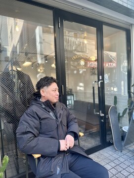 イナセパーラー(INASE PARLOR) ウェーブパーマスキンフェード