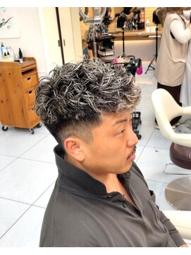 アッシュ 桜木町店(Ash) ”横浜”ハイライトフェードメッシュダブルカラーツーブロック