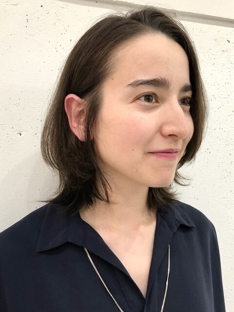 軽やか外はねロブヘアー