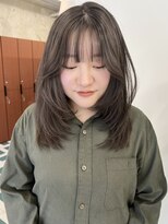 ノード(NODE)&nbsp;栄透明感ロングフェイスレイヤ　グレージュ