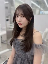 フォンズ(FONS)&nbsp;透明感グレージュカラー/ロングレイヤー/赤味なしカラー/表参道