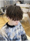 波巻きツイストスパイラルパーマツーブロック刈り上げ