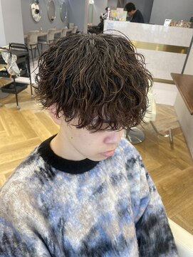 アレス バイ シカ 神戸三宮元町店(ALLES by Cica) 波巻きツイストスパイラルパーマツーブロック刈り上げ