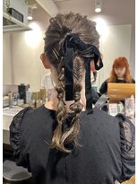 セット(Sete)&nbsp;ツイン編みおろしヘアアレンジ