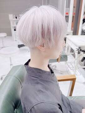 デイズ(days) ホワイトカラー/小顔丸みショート/ハイトーンカラー