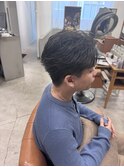 パーマ無フェザーショート刈り上げ黒髪ツーブロックアップバング