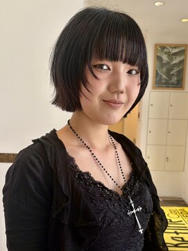 ビファインクーアヴェダ(Be fine coo AVEDA) ワイドバング 黒髪レイヤーボブ/