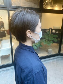 ショートオンリーサロントス(short only salon TOSS) 耳掛けハンサムショートブラックルージュ