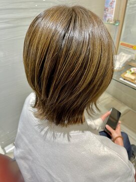 エム インターナショナル 春日部本店(EMU international) ベージュ系カラーのミニウルフでスッキリと