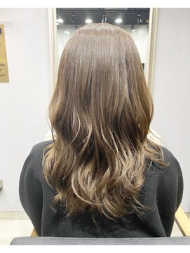レイドバック(LAID BACK) 【代官山美容室】ミルクティーグレージュ☆