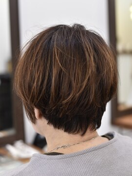 スーズ(suze) 半年前に入れたハイライトを活かしたマッシュルーム【お客様】