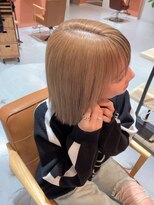 モイ(moi)&nbsp;アンブレラカラーとミルキーブロンド