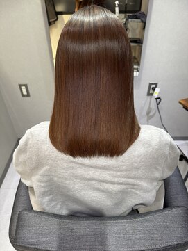 フォームフォローズファンクション 清澄白河(FORM FOLLOWS FUNCTION) 上質な艶と柔らかさを、髪質から整える