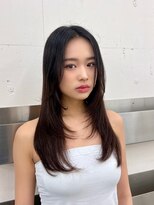 ヒュー 広島(HEW)&nbsp;くびれ顔まわりレイヤーカット大人かわいいオリーブヘア20代30代