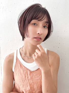 ビーチ(BEACH) レイヤーカット ダークグレー 大人ガーリー 似合わせカット 韓国