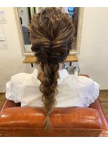 ジイップ パルミー(ZIP palmy)&nbsp;編みおろしヘアアレンジ