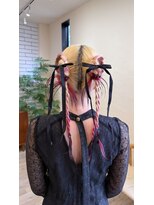 シフト(SHEEFT)&nbsp;ヘアセット編み込みアップスタイル韓国風ヘア20代ヘアスタイル
