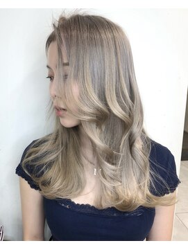 トルネード(TORNADO) 外国人風 ホワイトブロンド ホワイトカラー M330