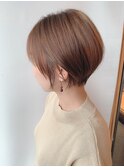 丸みショートボブ 耳かけマッシュショート前髪あり