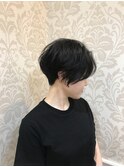 誰でも今旬なトレンドヘアに！くびれジェンダーレスショート♪